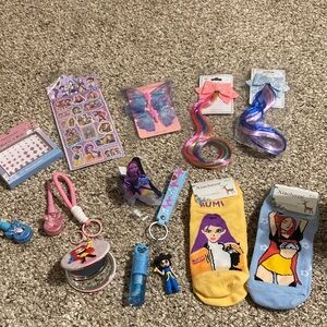 K-POPAssorted Cute Hair Clips, Keychains & Novelty Socks - Yellow & Blue Accents